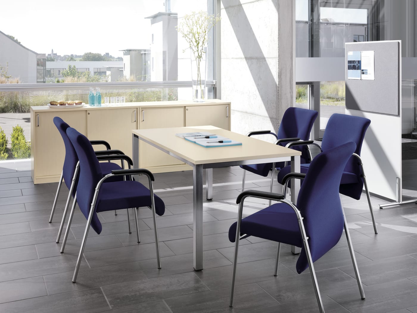 Rokovacie stoly EASY SPACE — model