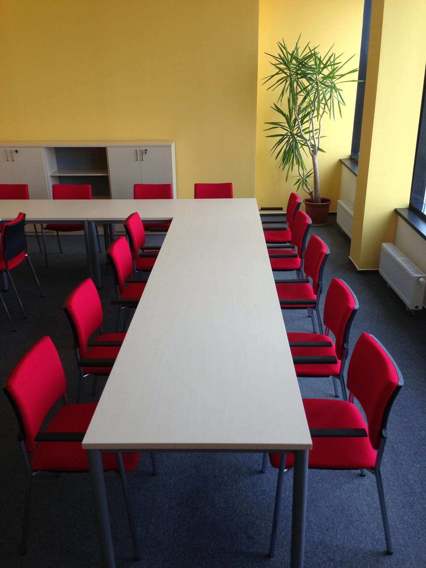 Rokovacie stoly EASY SPACE — model