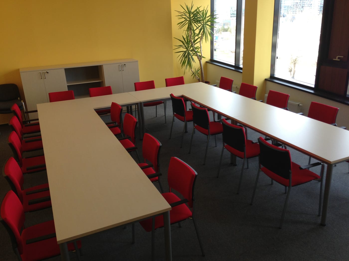 Rokovacie stoly EASY SPACE — model